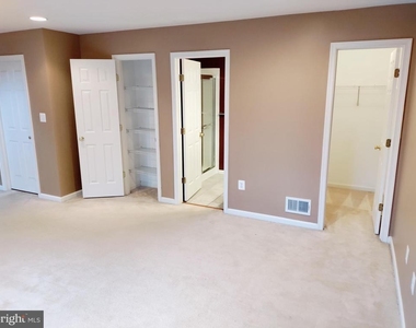 1202 Ellis Avenue - Photo Thumbnail 21