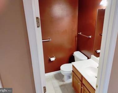 1202 Ellis Avenue - Photo Thumbnail 24