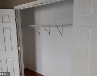 1202 Ellis Avenue - Photo Thumbnail 13