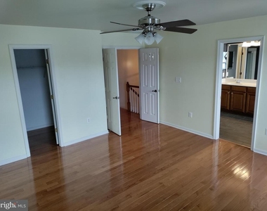 1202 Ellis Avenue - Photo Thumbnail 5