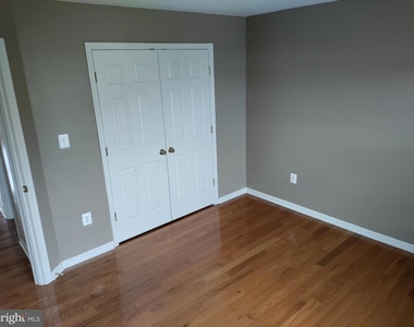 1202 Ellis Avenue - Photo Thumbnail 11