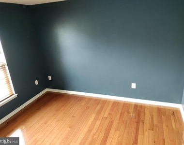 1202 Ellis Avenue - Photo Thumbnail 16