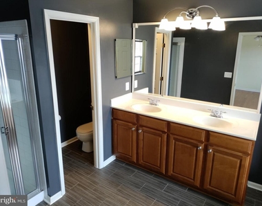 1202 Ellis Avenue - Photo Thumbnail 7