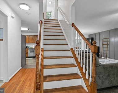 583 Norwich Drive - Photo Thumbnail 17