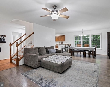 583 Norwich Drive - Photo Thumbnail 6