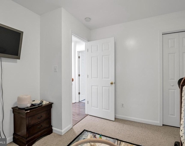 583 Norwich Drive - Photo Thumbnail 23