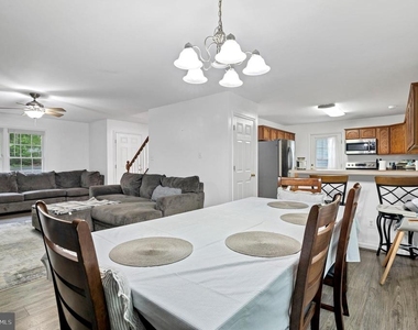 583 Norwich Drive - Photo Thumbnail 8