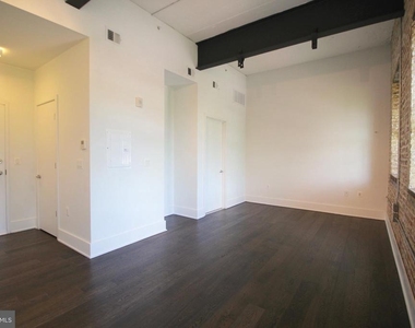515 N Washington Street - Photo Thumbnail 8