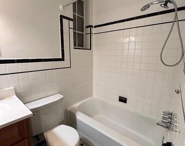 410 E Glendale Avenue - Photo Thumbnail 10