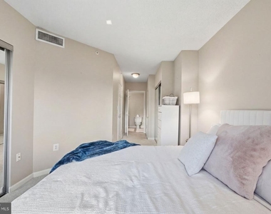 3101 N Hampton Drive - Photo Thumbnail 12