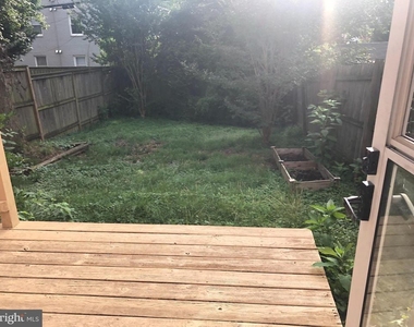 310 S Veitch Street - Photo Thumbnail 10