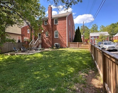 4820 9th Street N - Photo Thumbnail 2