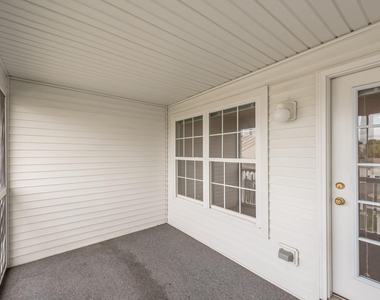 2800 S Knightsbridge Circle - Photo Thumbnail 20