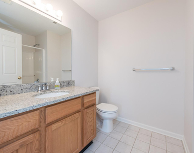 2800 S Knightsbridge Circle - Photo Thumbnail 12