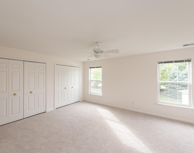 2800 S Knightsbridge Circle - Photo Thumbnail 14