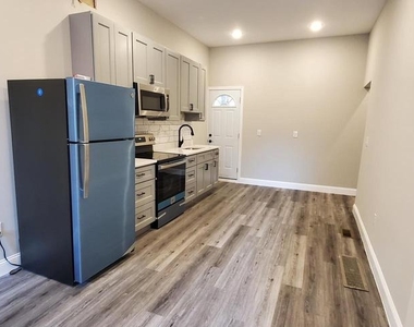 2221 N Franklin Street - Photo Thumbnail 1