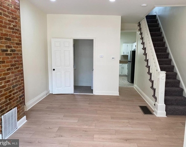 823 N Hutton Street - Photo Thumbnail 1