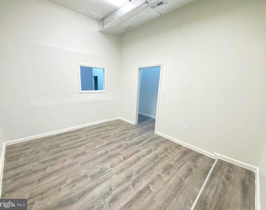 1433 E Vernon Road - Photo Thumbnail 11