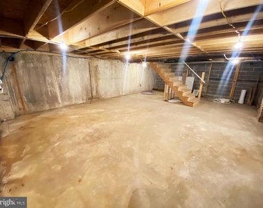1433 E Vernon Road - Photo Thumbnail 28