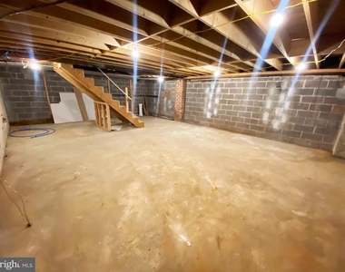 1433 E Vernon Road - Photo Thumbnail 29