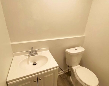1433 E Vernon Road - Photo Thumbnail 21