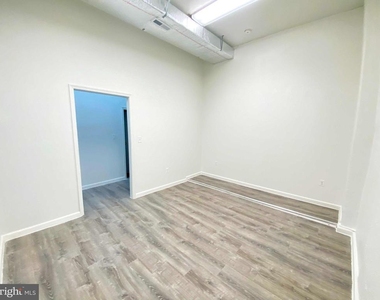 1433 E Vernon Road - Photo Thumbnail 10
