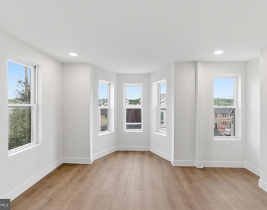 213 Hermitage St - Photo Thumbnail 12