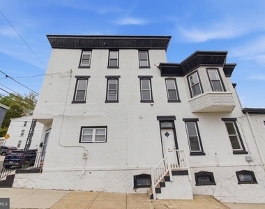 213 Hermitage St - Photo Thumbnail 28