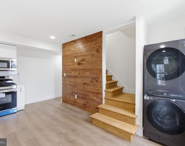 213 Hermitage St - Photo Thumbnail 4