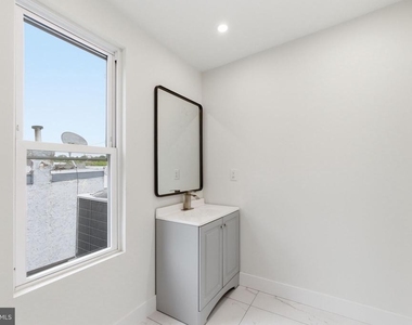 213 Hermitage St - Photo Thumbnail 18