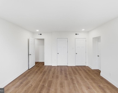 213 Hermitage St - Photo Thumbnail 13
