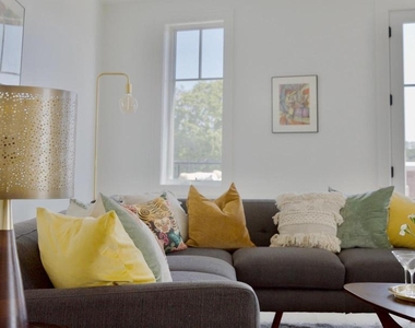 8100 Germantown Avenue - Photo Thumbnail 3