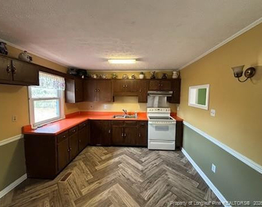 3718 Pioneer Drive - Photo Thumbnail 2