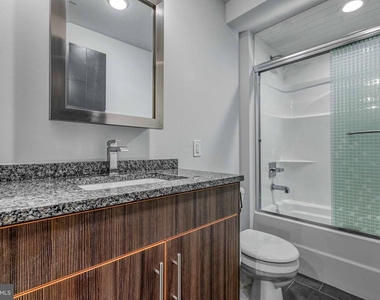 4800 Brown Street - Photo Thumbnail 4