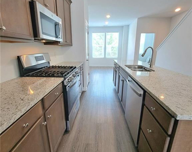 1939 Robin Hill Lane - Photo Thumbnail 10