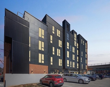 1350 N Front Street - Photo Thumbnail 10