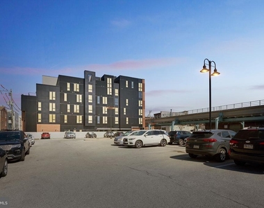 1350 N Front Street - Photo Thumbnail 11
