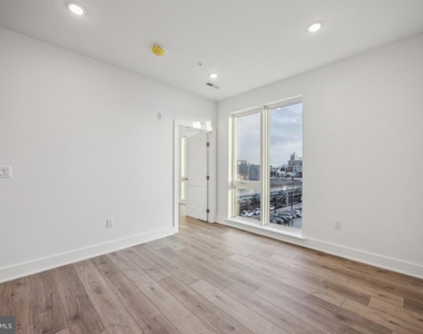 1350 N Front Street - Photo Thumbnail 3