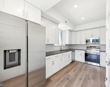 1350 N Front Street - Photo Thumbnail 1
