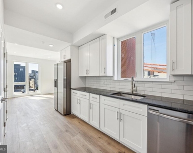 1350 N Front Street - Photo Thumbnail 6