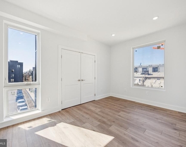 1350 N Front Street - Photo Thumbnail 5