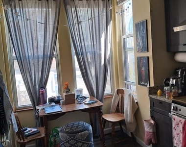 1120 Ne Locust St - Photo Thumbnail 3
