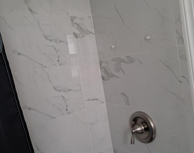 1120 Ne Locust St - Photo Thumbnail 8