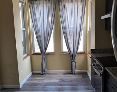 1120 Ne Locust St - Photo Thumbnail 10