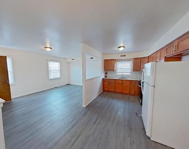 6335 Tulip Street - Photo Thumbnail 2