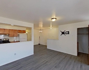 6335 Tulip Street - Photo Thumbnail 1