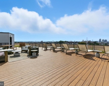 2110 E Norris Street - Photo Thumbnail 22