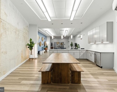 2110 E Norris Street - Photo Thumbnail 20