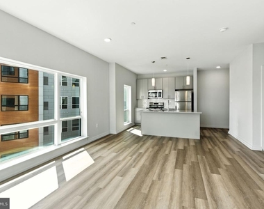 2110 E Norris Street - Photo Thumbnail 7
