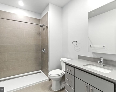 2110 E Norris Street - Photo Thumbnail 11